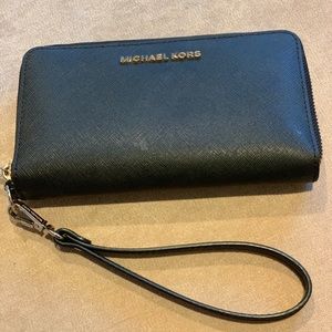 Michael Kors Saffiano Wristlet